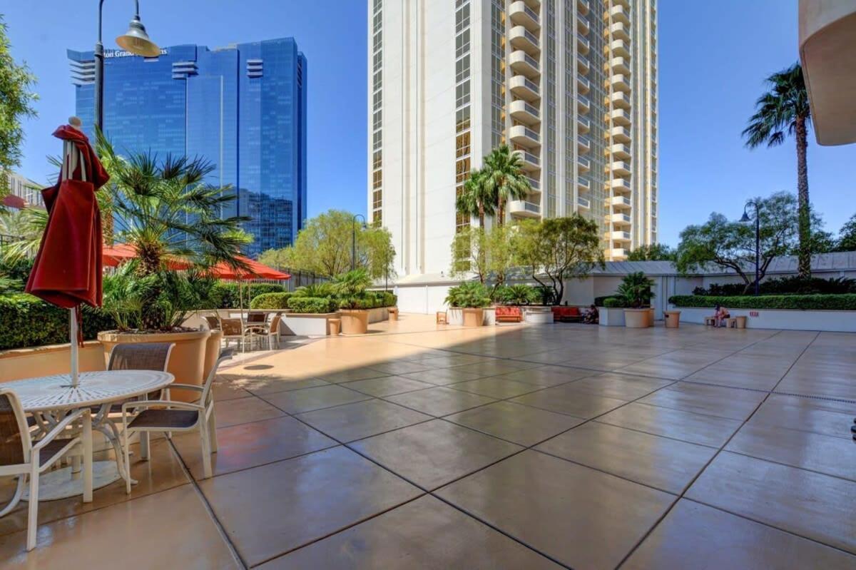 Mgm Signature-18-703 Strip View Jacuzzi Studio Las Vegas Exterior photo